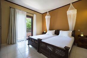 Private Polished Mansion w Private Pool Jacuzzi