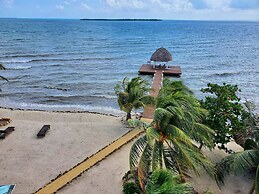 Lucky Duck Villa - Private Beach Escape