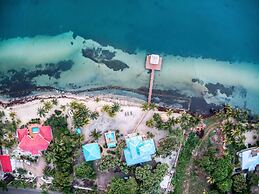 Lucky Duck Villa - Private Beach Escape