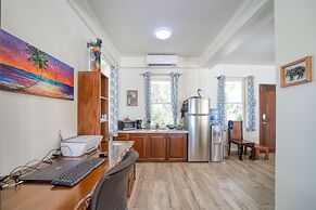 Lucky Duck Villa - Private Beach Escape