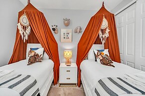 Amazing Game Room, Harry Potter, Mickey & Princess Room. All new Decor