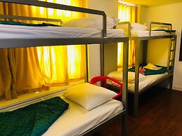Room mate Hostel