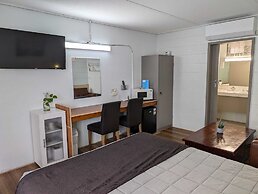 Morwell Parkside Motel