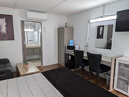 Morwell Parkside Motel