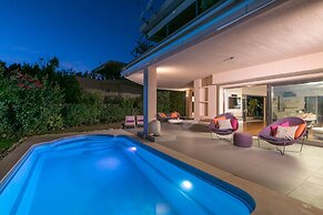 Luxurious Villa Philoxenia