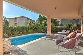 Luxurious Villa Philoxenia