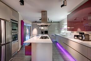 Luxurious Villa Philoxenia