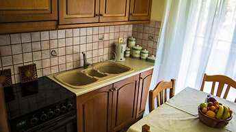 Eva's House 2 Bedroom Apartment in Rethymno