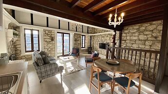 Leony's House