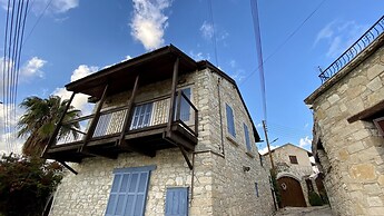 Leony's House