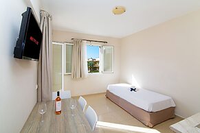 Theo Star Beach Hotel