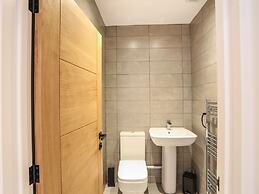 Bryn Min Manton Bach