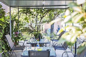 NIKOLOUZOS SUNNY ESTATE