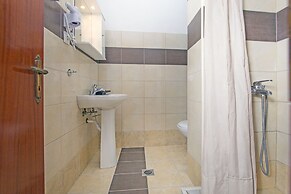 NIKOLOUZOS SUNNY ESTATE