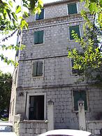 Happy Jackdaw in the Center of Split