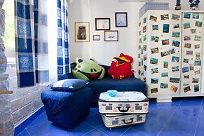 Happy Jackdaw in the Center of Split