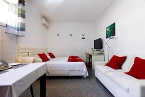 Fully Equiped Apartments Next to the Beach