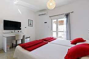 Room-comfy Apartments Next to the Beach