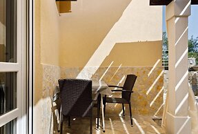 Room-comfy Apartments Next to the Beach