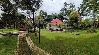 Villa Rose Gunung Bunder by Ruang Nyaman