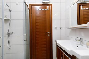 Comfy Beach Apartments With its own Balcony