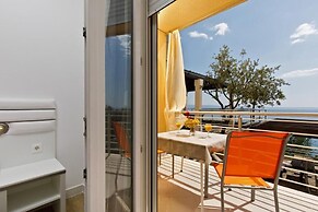 Fully Equiped Beach Apartments With its own Balcony