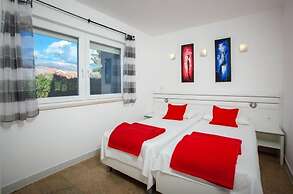 Fully Equiped Beach Apartments With its own Balcony