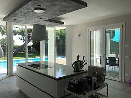 Super Villa With Private Pool in Isola Albarella by Beahost Rentals