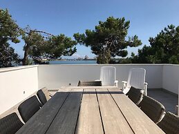 Super Villa With Private Pool in Isola Albarella by Beahost Rentals