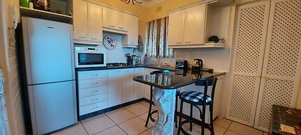 The Garden Apartment - Roosboom Luxury Facilities in Somerset West, 2 