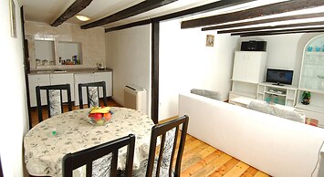 A4 Apartment for Four