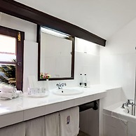 Prideinn Flamingo Beach Resort Spa