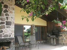 Casa Buen Aventura, Panajachel, Solola, Guatemala - Casa de Campo Fami