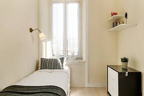 Sunny Flat In Elegant Building Close To Colosseum