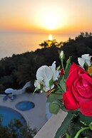 Holiday Apartments Maria With Pool and Amazing View - Agios Gordios Be