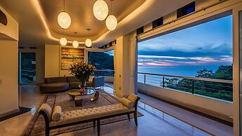 Beach Frontage Armonia Villa With Stunning Views