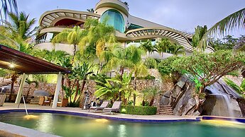 Beach Frontage Armonia Villa With Stunning Views