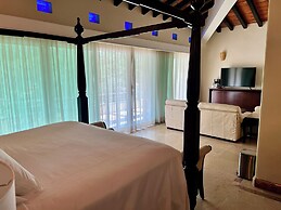 Beach Frontage Armonia Villa With Stunning Views