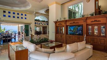 Beach Frontage Armonia Villa With Stunning Views