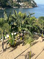 Beach Frontage Armonia Villa With Stunning Views