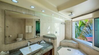 Beach Frontage Armonia Villa With Stunning Views