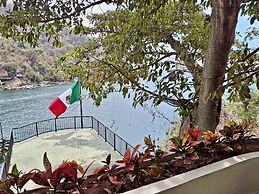 Beach Frontage Armonia Villa With Stunning Views