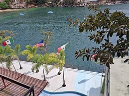 Beach Frontage Armonia Villa With Stunning Views