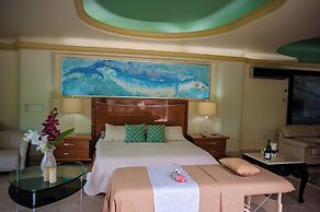 Beach Frontage Armonia Villa With Stunning Views