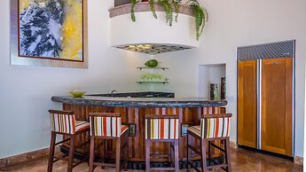 Beach Frontage Armonia Villa With Stunning Views