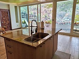 Beach Frontage Armonia Villa With Stunning Views