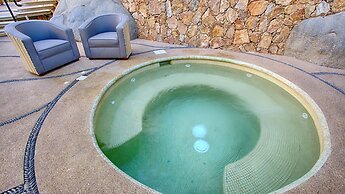 Beach Frontage Armonia Villa With Stunning Views