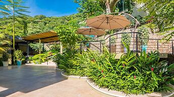 Beach Frontage Armonia Villa With Stunning Views