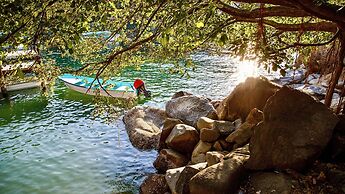 Beach Frontage Armonia Villa With Stunning Views