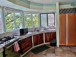 Beach Frontage Armonia Villa With Stunning Views